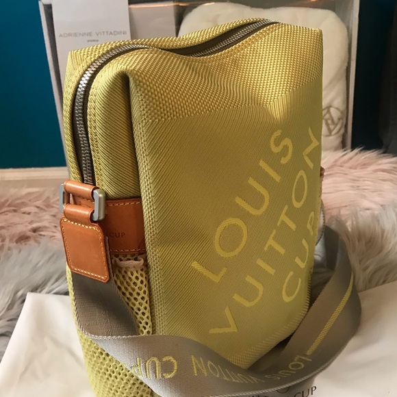 Louis Vuitton LV Cup 2000 Weatherly Yellow Shoulder Bag - Picture 3 of 17